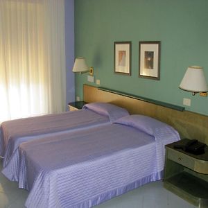 Camera standard con letto king size